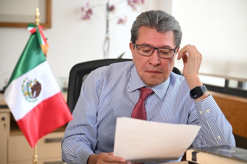 Monreal levanta la ceja y Sheinbaum le responde: “Aquí no hay pleito”