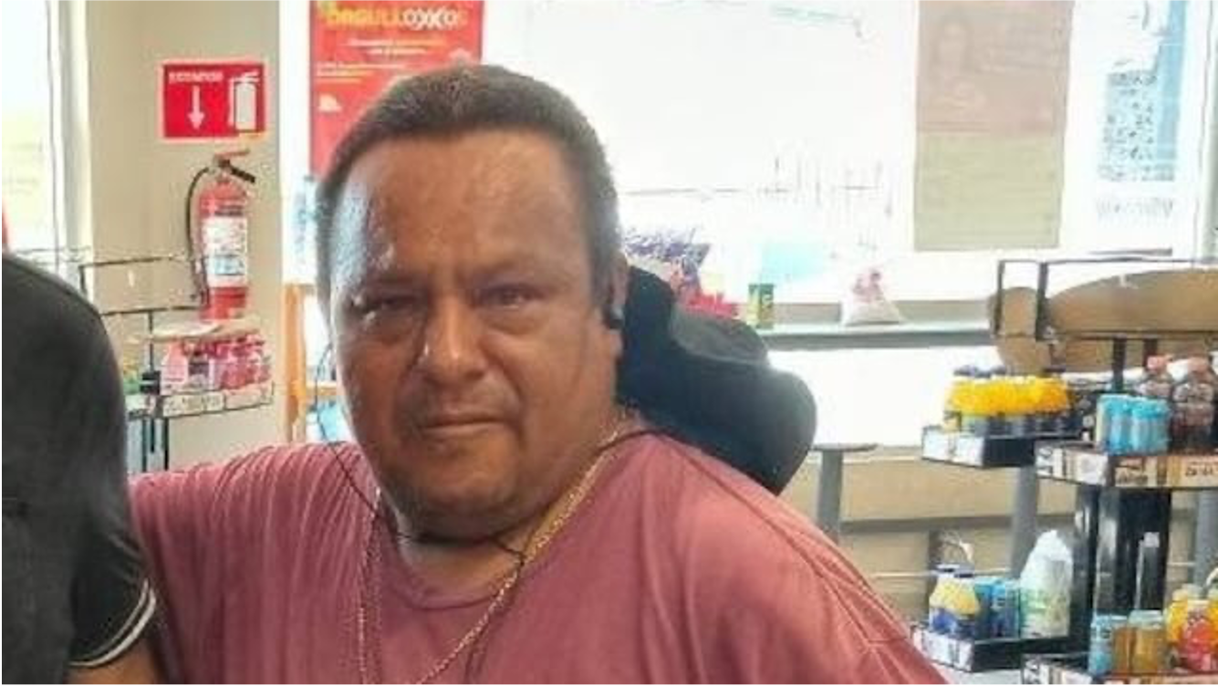Familia de Carlos Gurrola acusa acoso laboral tras su muerte en Torreón