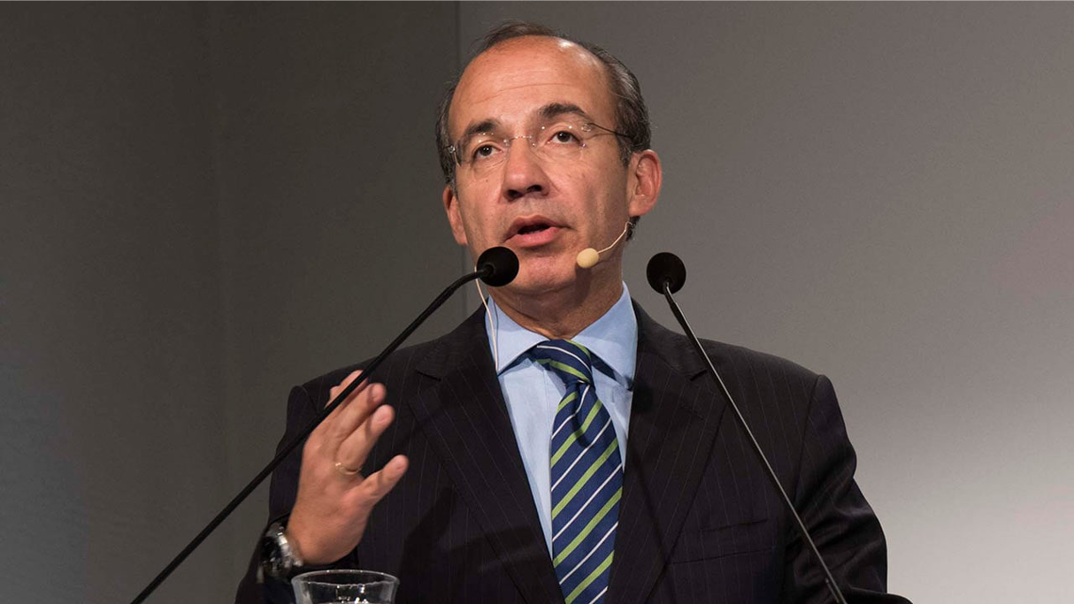 Expresidente Calderón deja abierta su posible vuelta a la arena política
