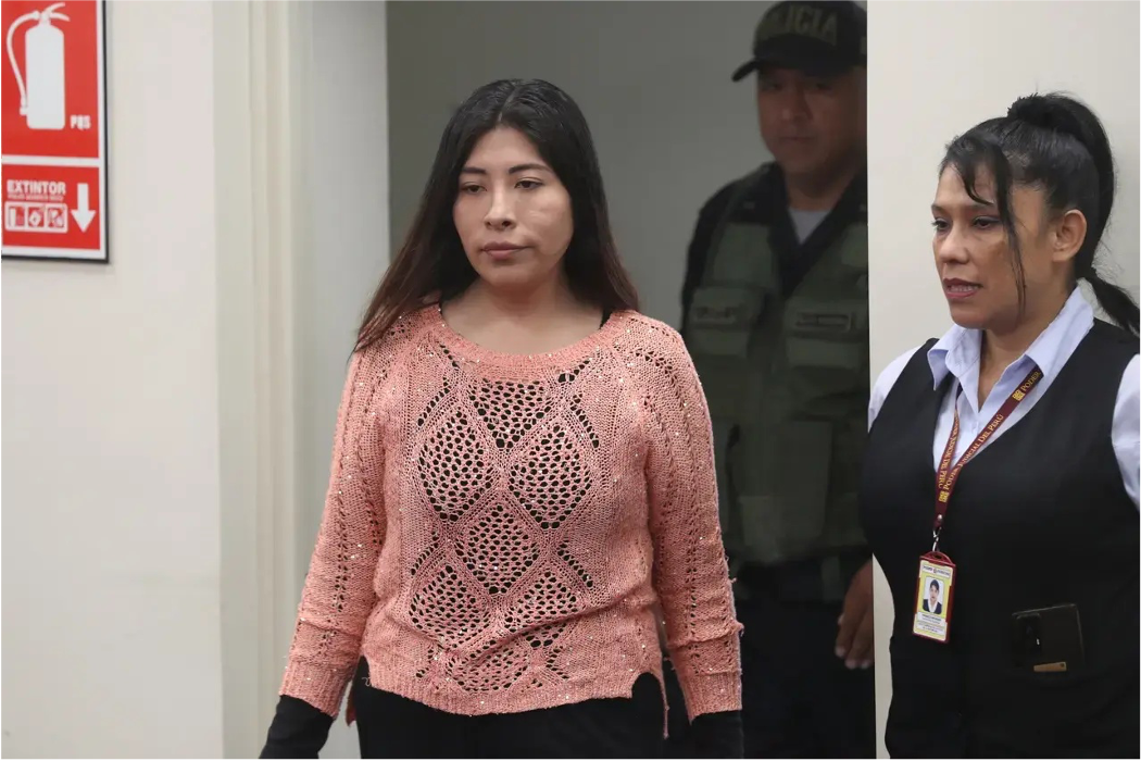 Perú lanza orden de captura contra ex primera ministra refugiada en embajada de México