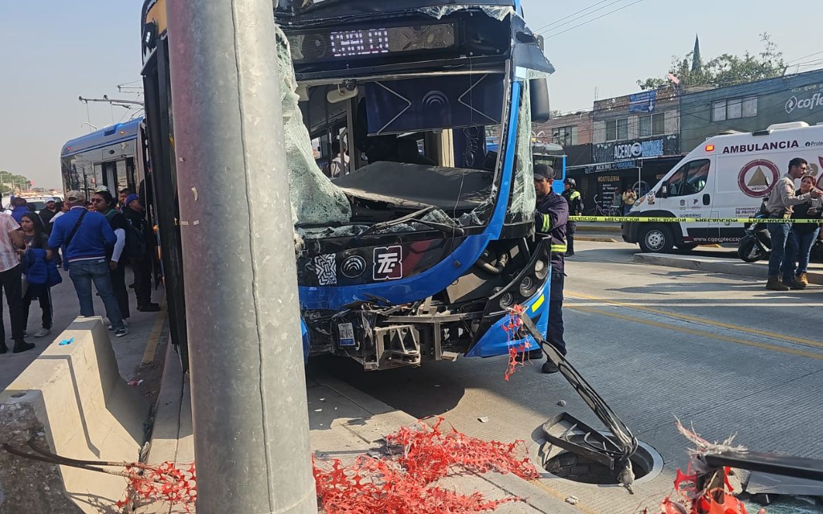 Choque de trolebús en Chalco deja 20 personas heridas; descartan lesiones graves