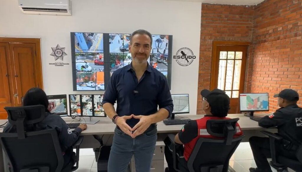 Con visión regional, Adrián de la Garza entrega unidades para reforzar la vigilancia municipal